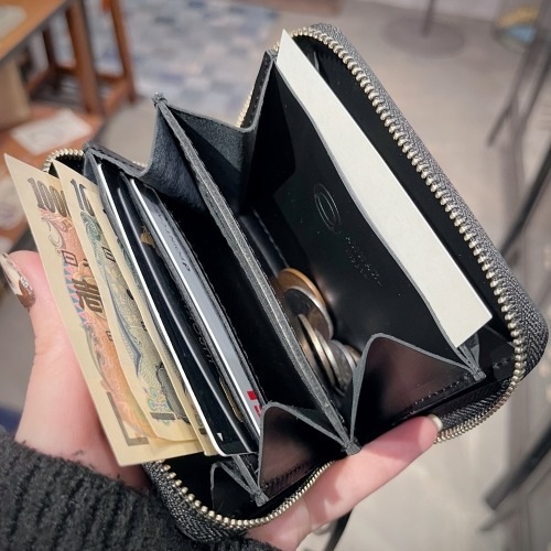 ANNAK�������ޤ�ʤ�COMPACT ROUND ZIP WALLET