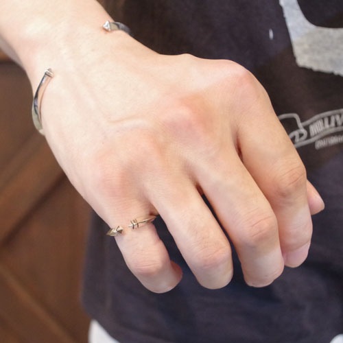 TRIANGLE SILVER RING