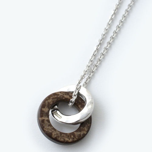 METAL & WOOD NECKLACE