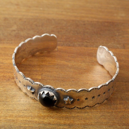 STONE NAVAJO BRACELET / OX