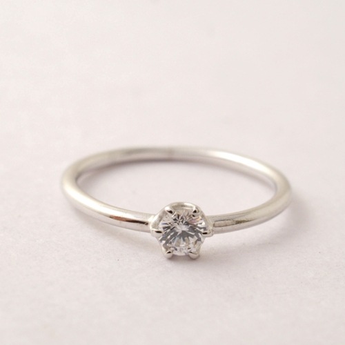 SIMPLE ENGAGEMENT RING-PT900