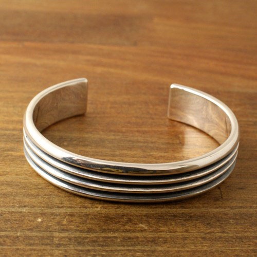 LINE BRACELETƣ򤵤Kis-My-Ft2ƣë夵