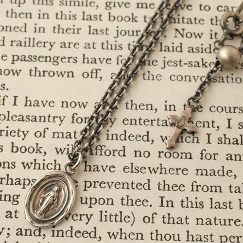 MEDAI SMALL NECKLACE