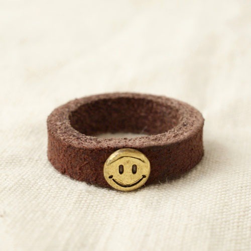 LETHER SMILE RING DB