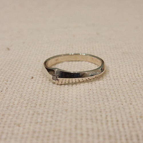 HUG RING L DIA
