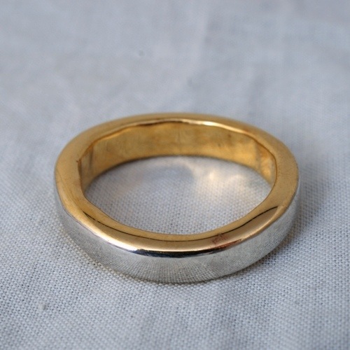 FLAT SILVER WITH K18 GOLD RING