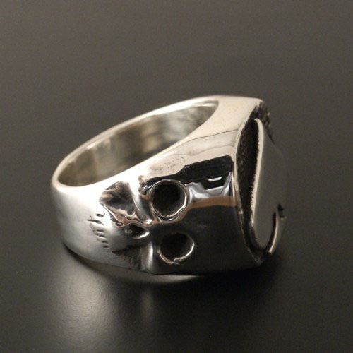 SPADE SKULL RING