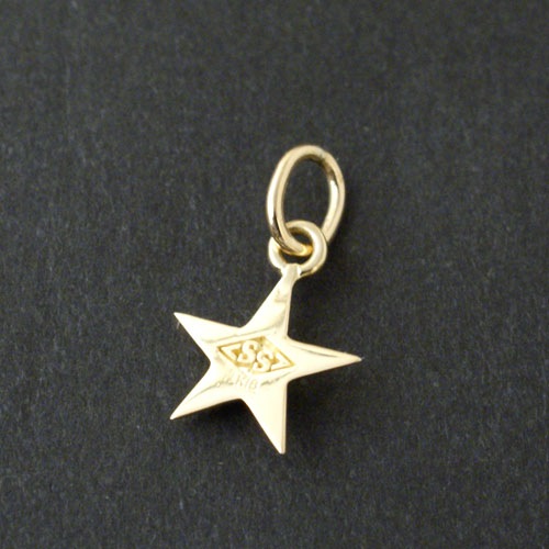 Small Star Charm - K18Yellow Gold