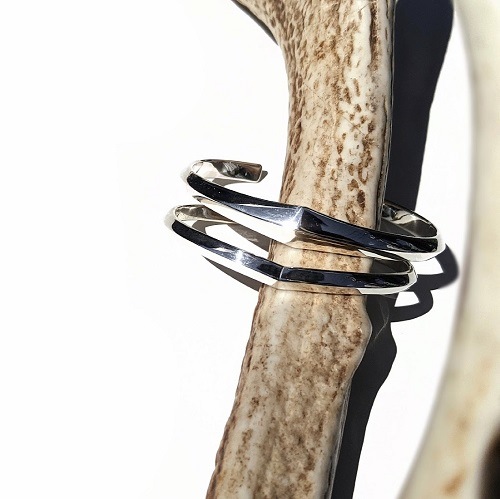 HUG BRACELET L����ƣ�򤵤����ѥ�ǥ�