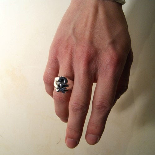 JOHNNY DEPP QUESTION RING