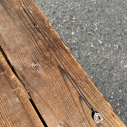 HORSESHOE NECKLACE VINTAGE2