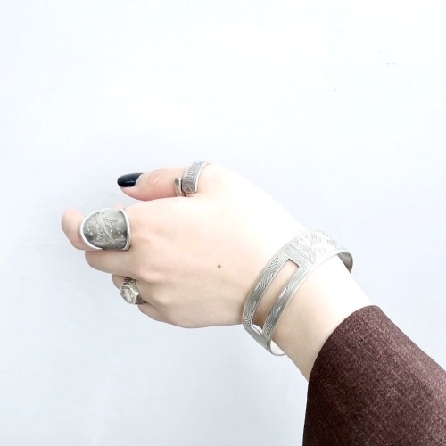 Vantique TUAREG SILVER BRACELET HOLE