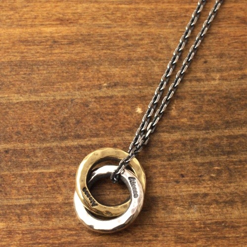 W RING NECKLACE