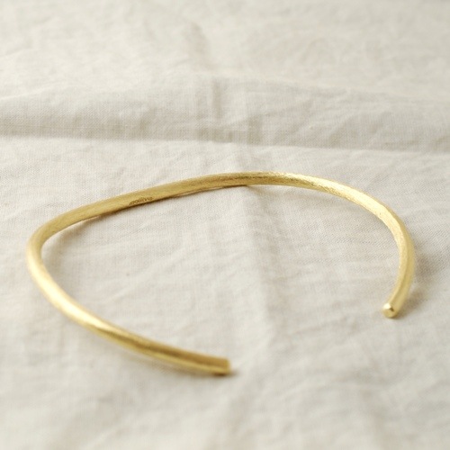 SIMPLE MAT GOLD BRACELET