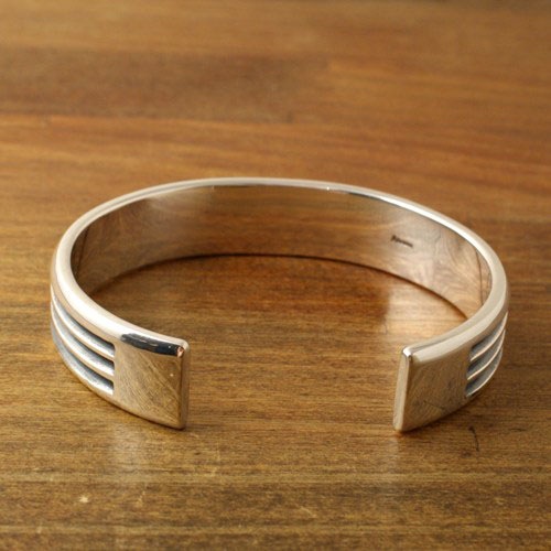 LINE BRACELETƣ򤵤Kis-My-Ft2ƣë夵