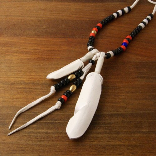 J.D Feather Necklace White