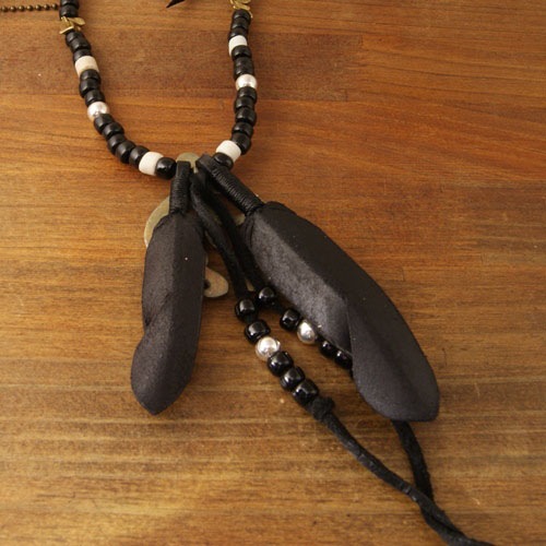 Naja Black Feather&Beads Necklace