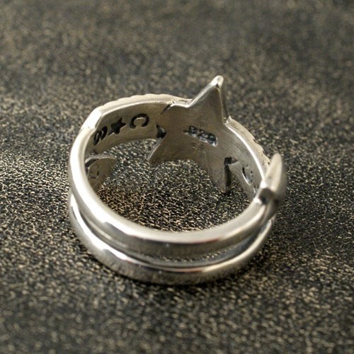 W-LARGE ARROW LARGE STAR FREE RING