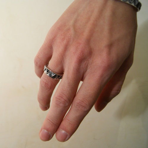 GARDEN OF EDEN ONYXHOWLITE TRIANGLE RING