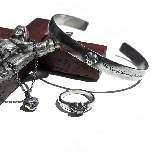 SACRED HEART BRACELET