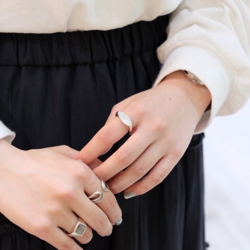 MOLLIVE SIGNET RING OVAL