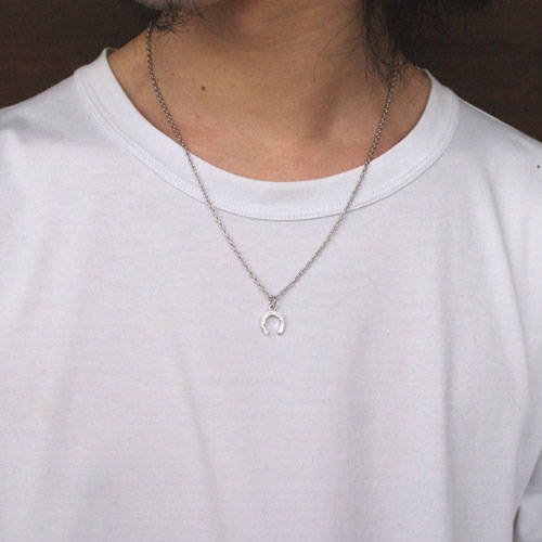 HAWAIIAN JEWELRY HORSESHOE NECKLACE