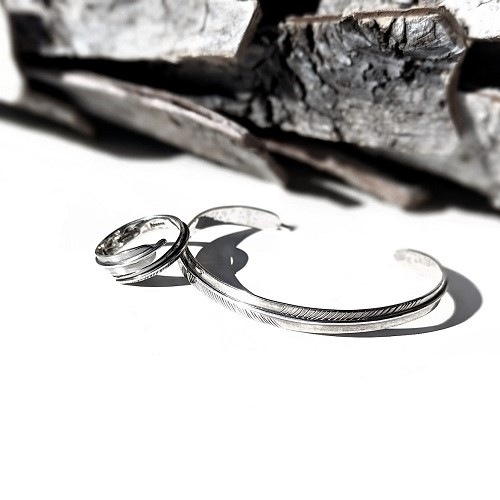 SMALL FEATHER RING����ƣ�򤵤�����