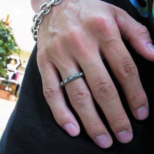 TWIST EAR CUFF (RING)