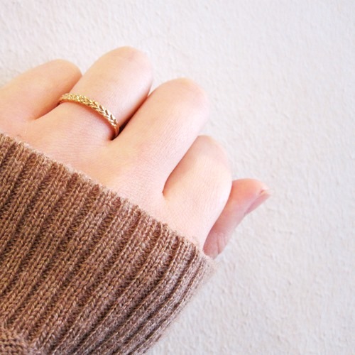 LAUREL RING LADY