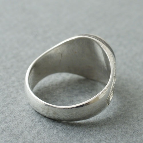 ROUND COLLEGE RING