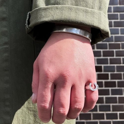 ���Ρ��ޥ��ܹ�ϡ�������ѥ�ǥ� HAWAIIAN JEWELRY HORSESHOE RING