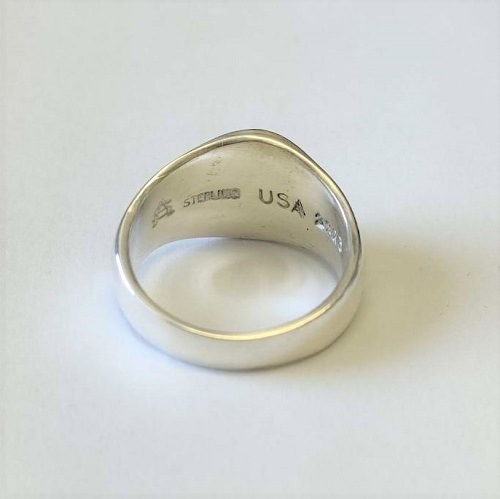 SIGNET RING WITH TINY PROFILE SKULL RING SCROLL WORK