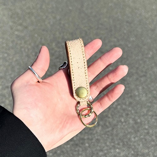 TRUCKER KEYHOLER SPLIT NATURAL.