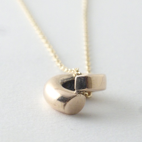 MOBIUS INFINITY NECKLACE K10