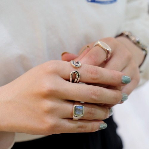 LABRADORITE RING SIGNET SQUARE SMALL