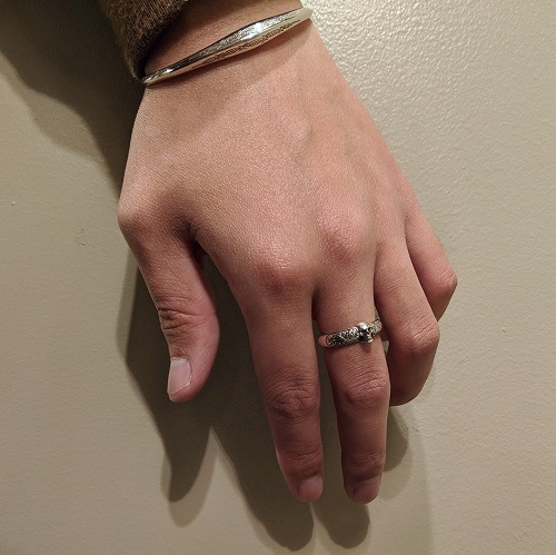 TINY SKULL RING ENGRAVED