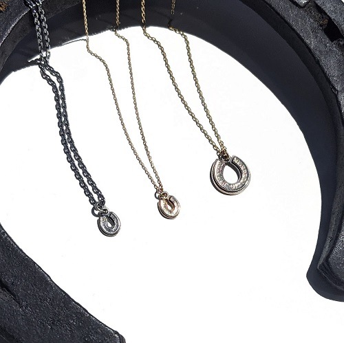 NEW SMALL HORSE SHOE NECKLACE SV