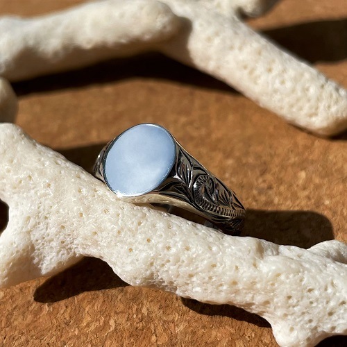 HAWAIIAN SIGNET RING