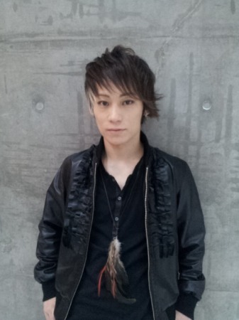 GARDEN OF EDEN FEATHER NECKLACE