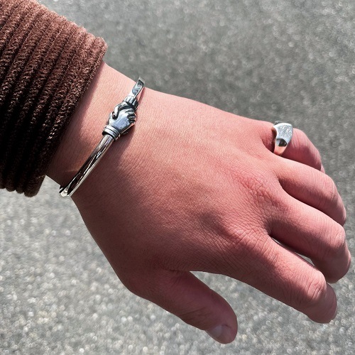 HAND BRACELET