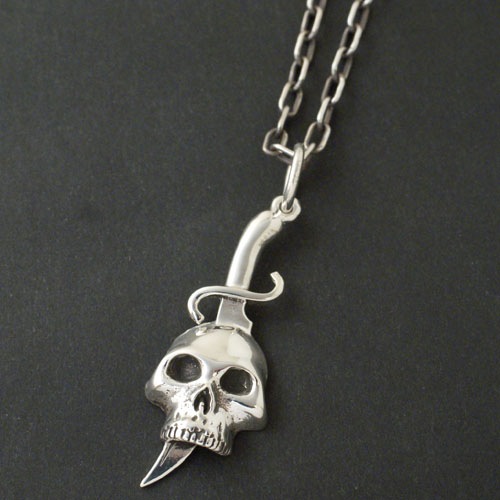 SKULL DAGGER NECKLACE