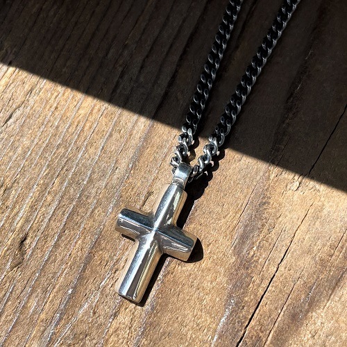 CROSS NECKLACE LARGE