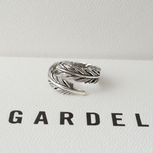 NATURAL FEATHER RING