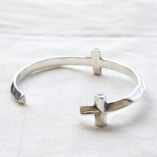 LARGE CROSS BRACELET