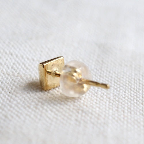 STUDS SMALL PIERCE K18