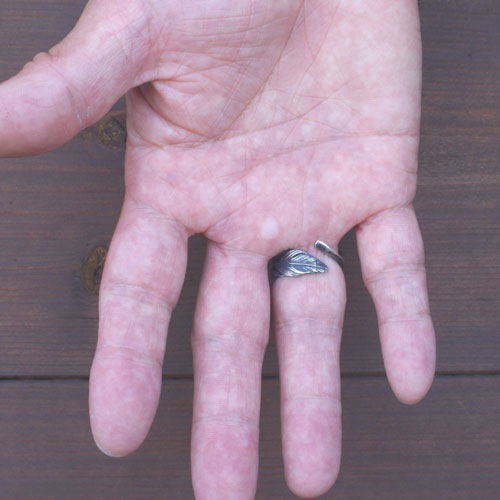 OWL FEATHER RING