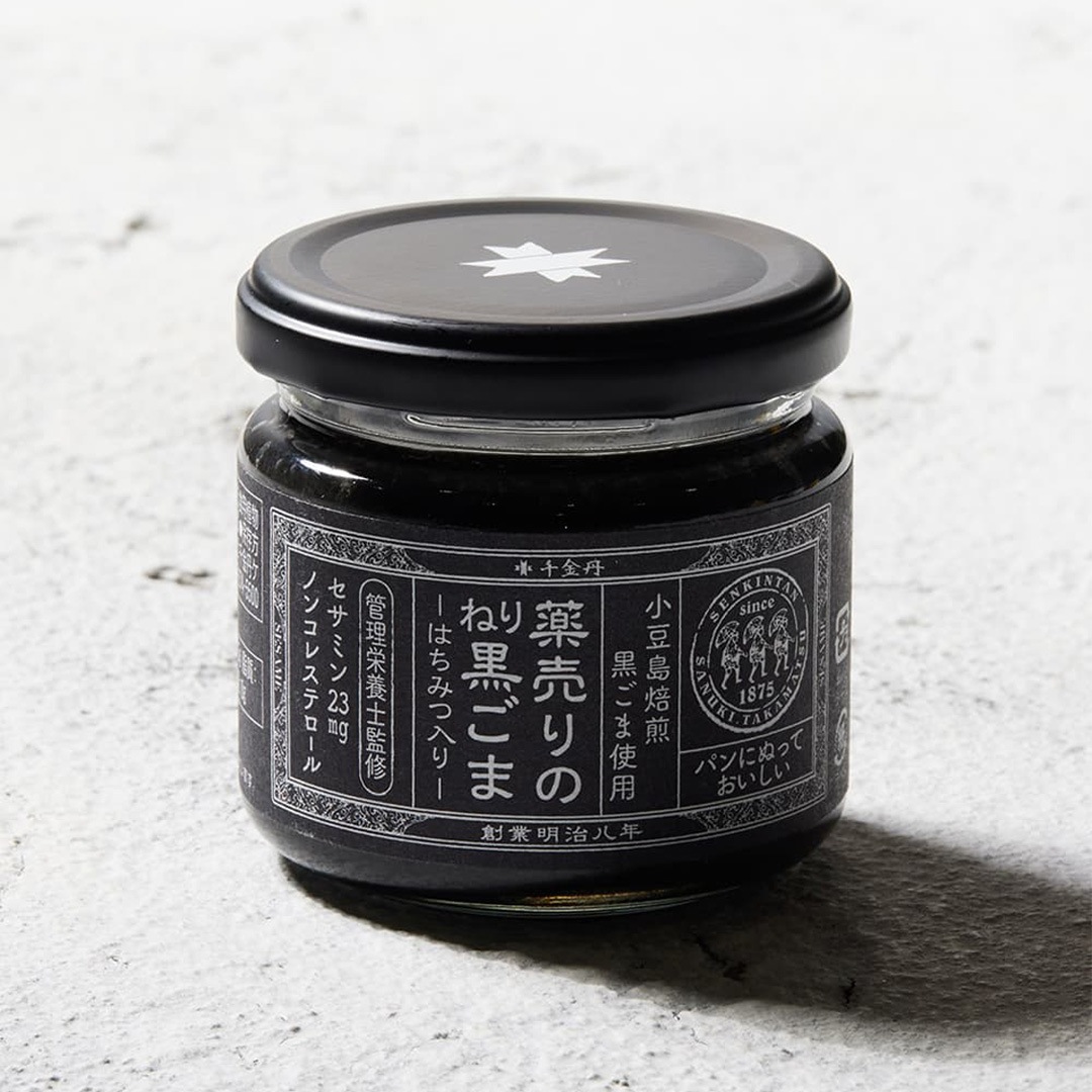 薬売りのねり黒ごまはちみつ入り 125g [千金丹]