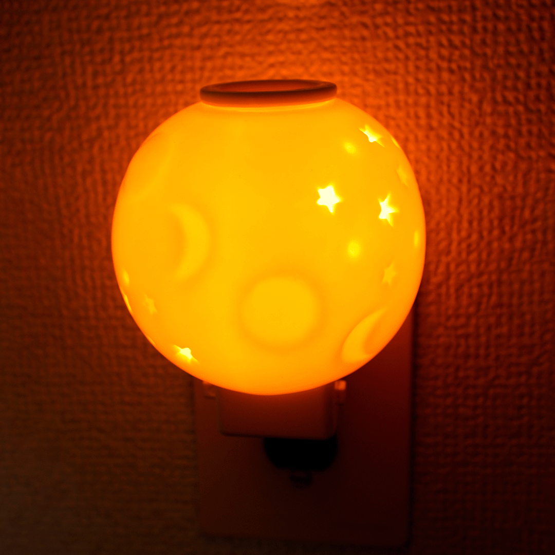 月のアロマランプ コンセントタイプ | カリス成城 WEB SHOP