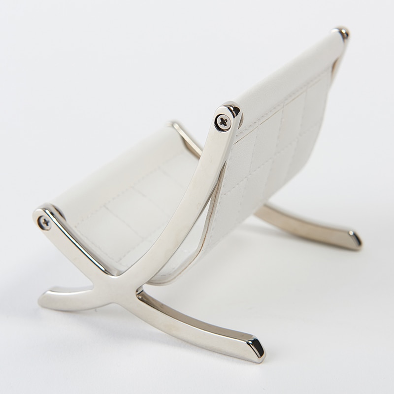 チェアー風 スマホスタンド 槌屋ヤック株式会社