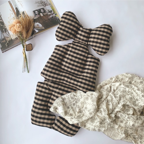 Classic-Liner_Gingham Black and Beige